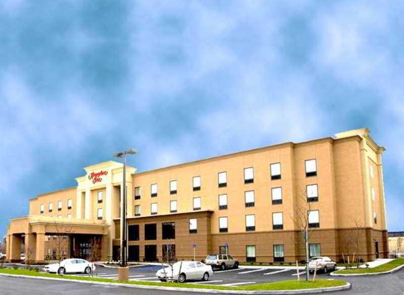 Hampton Inn By Hilton Garden City Long Island Exterior photo